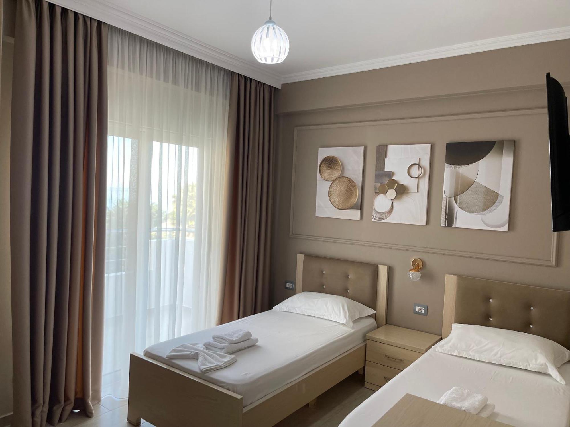 Durmishi Rooms & Apartments & Beach Саранда Екстер'єр фото
