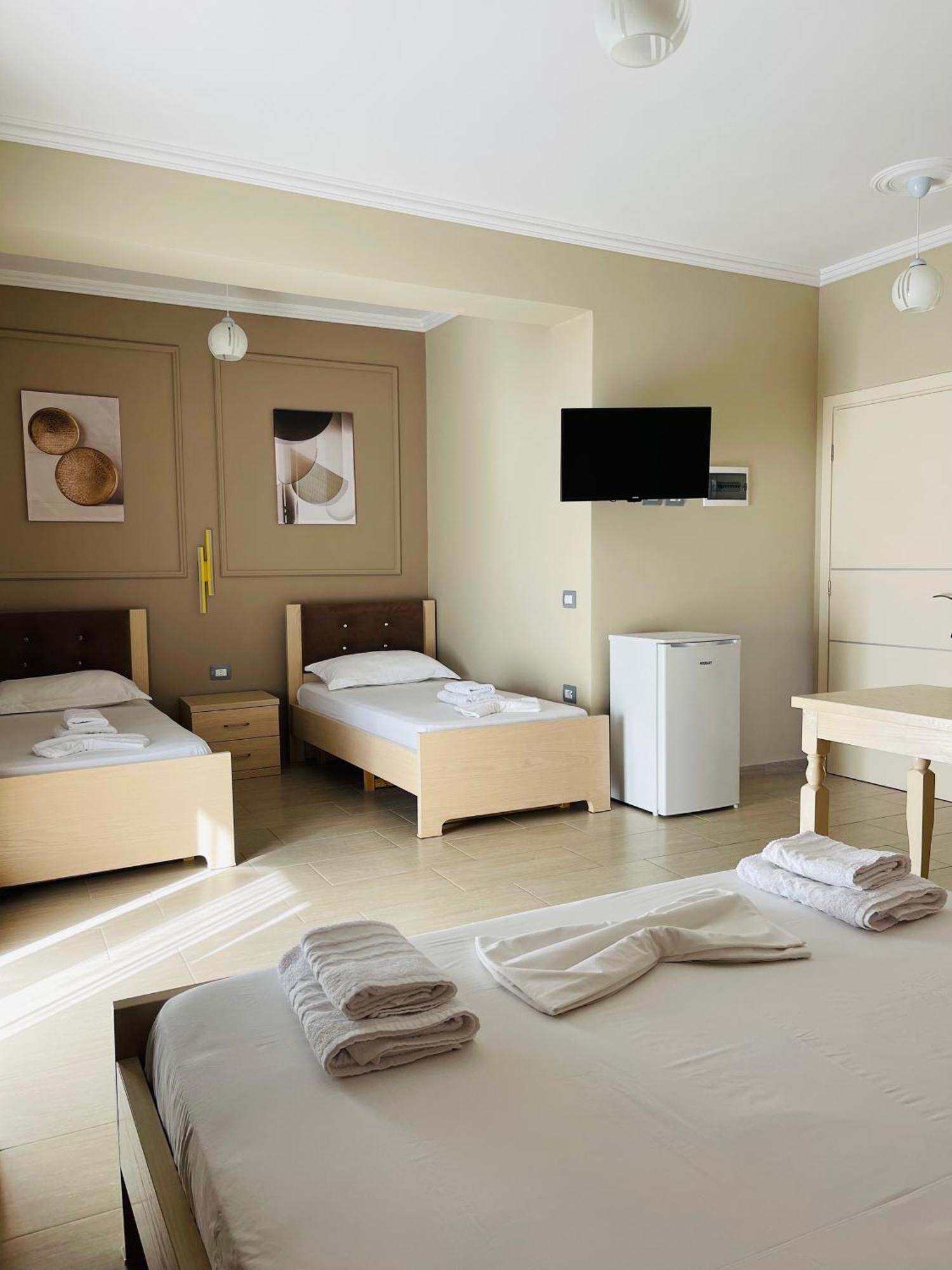 Durmishi Rooms & Apartments & Beach Саранда Екстер'єр фото