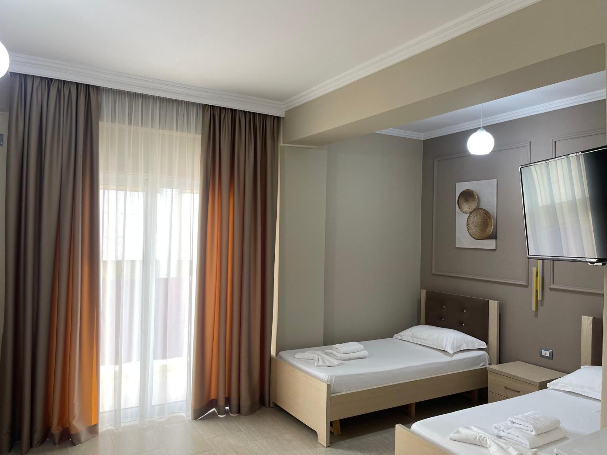Durmishi Rooms & Apartments & Beach Саранда Екстер'єр фото