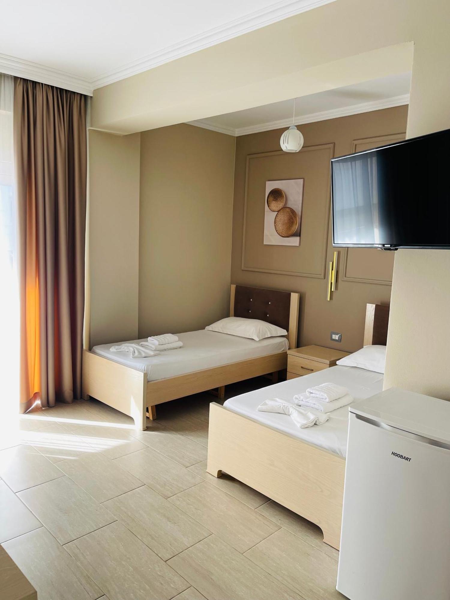 Durmishi Rooms & Apartments & Beach Саранда Екстер'єр фото
